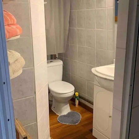 Fabienne Cote Jardins De La Fontaine Apartment