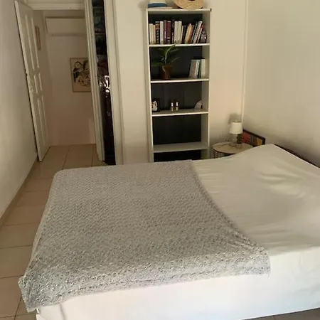 Fabienne Cote Jardins De La Fontaine *