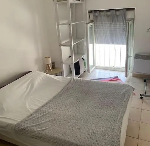 Fabienne Cote Jardins De La Fontaine Apartment Nîmes